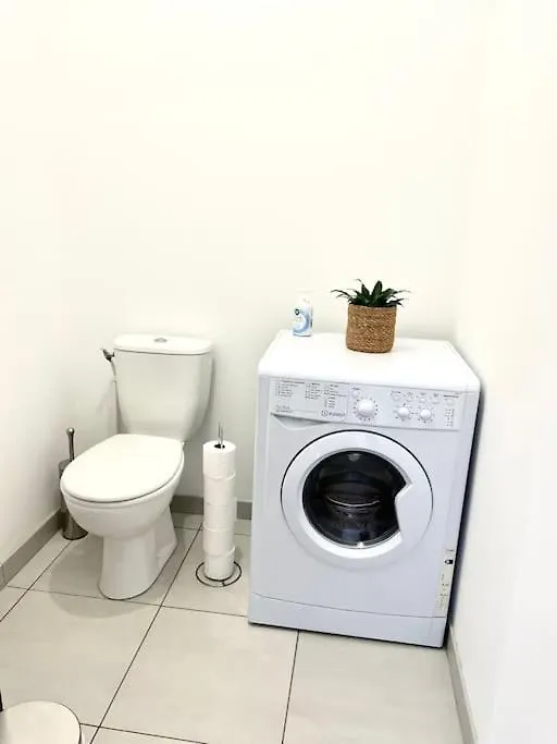 Calme Avec Beau Balcon & Parking A La Courrouze, Proche Centre Apartment Rennes 0*,  France